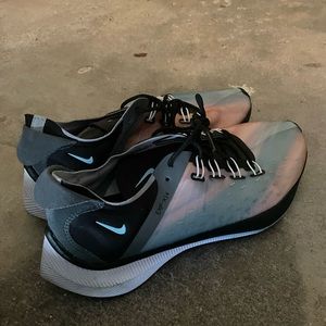 Nike EXP 14 running shoes